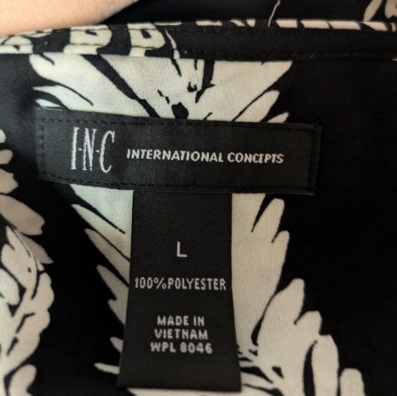 ⭐INC Crossover Front Blouse With Flutter Bellsleeves Size Large - Picture 6 of 6